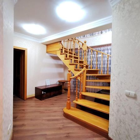 Penthouse with 3-Bedrooms Alma-Ata Buitenkant foto