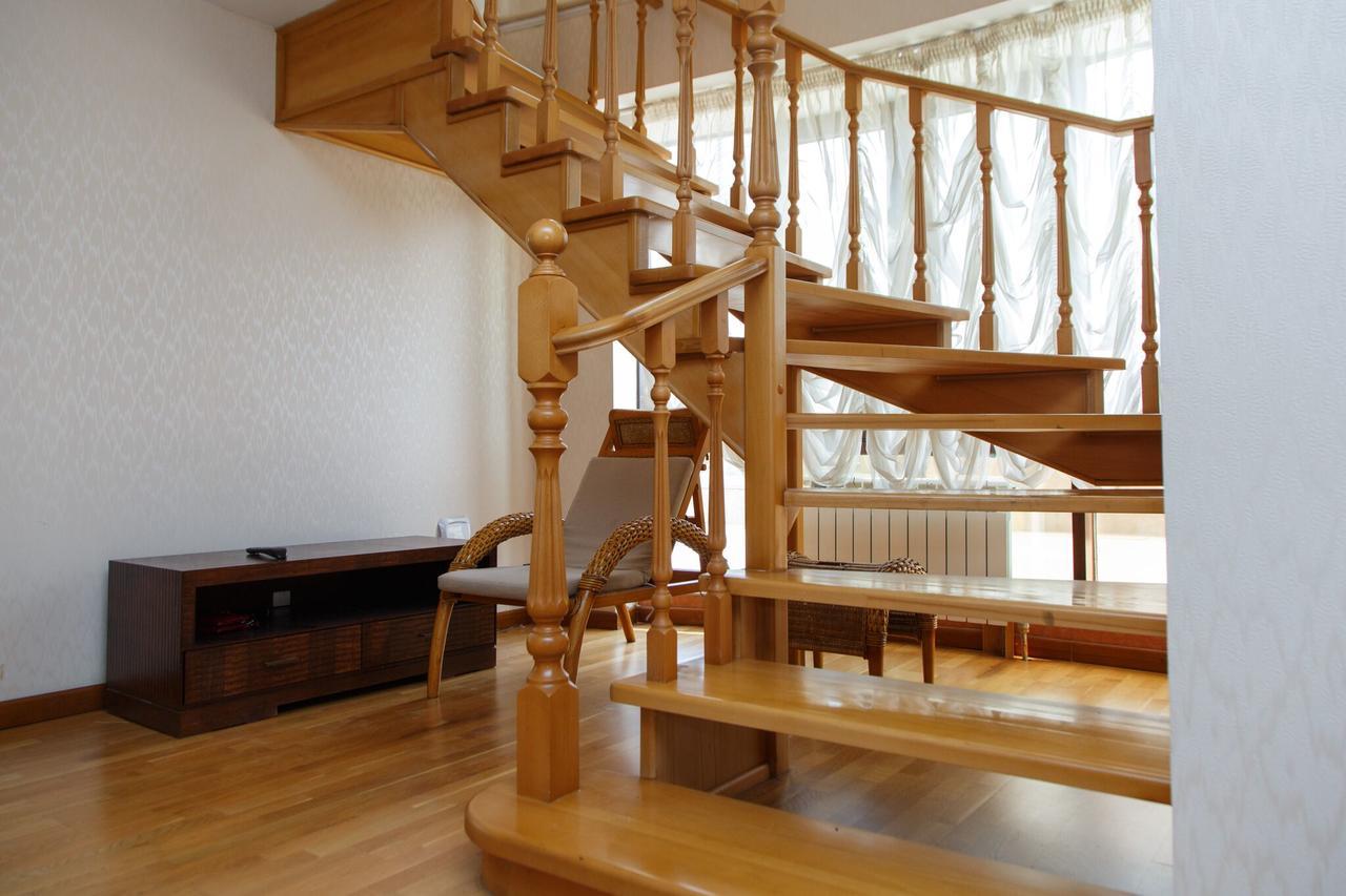Penthouse with 3-Bedrooms Alma-Ata Buitenkant foto