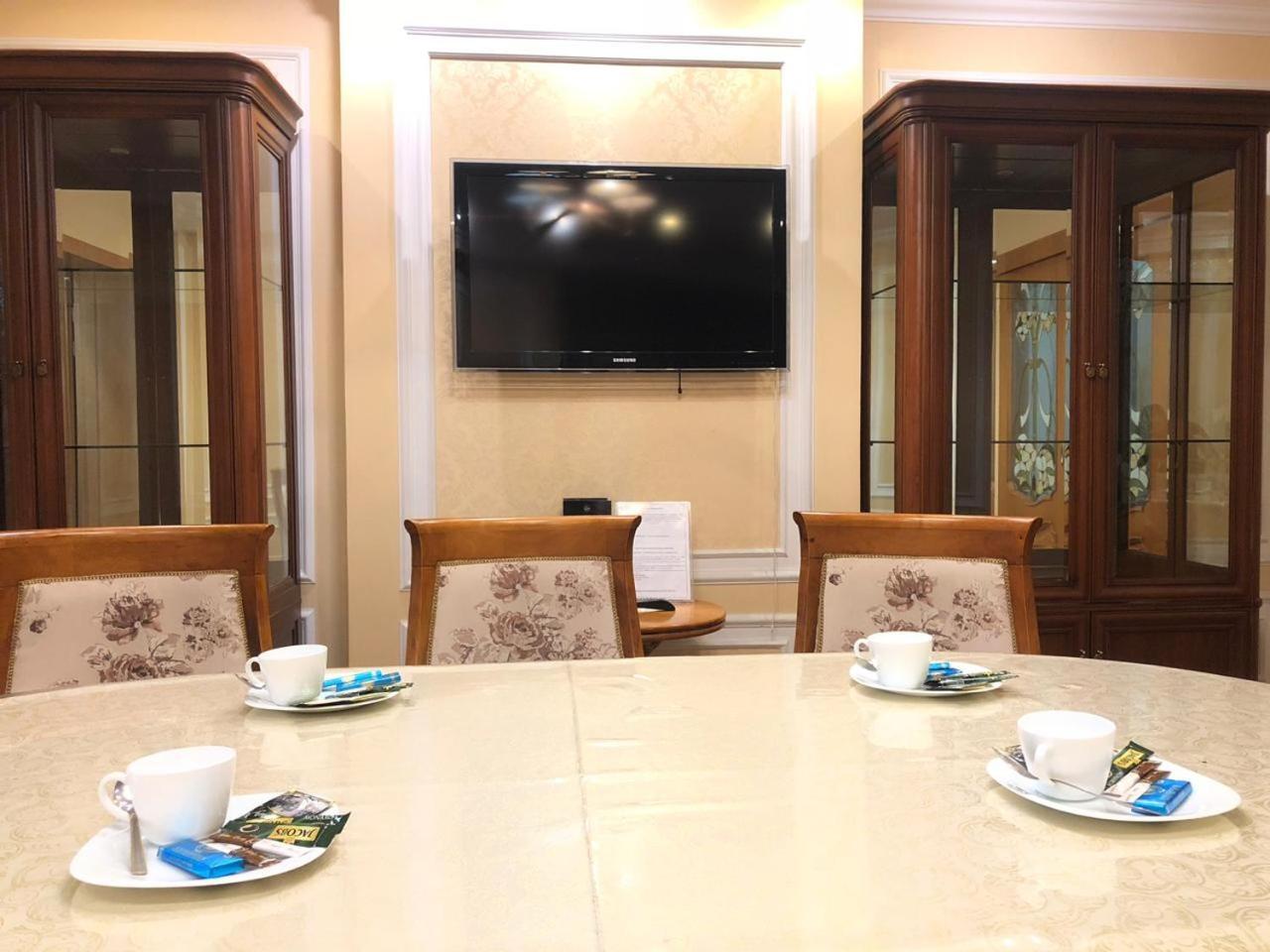Penthouse with 3-Bedrooms Alma-Ata Buitenkant foto